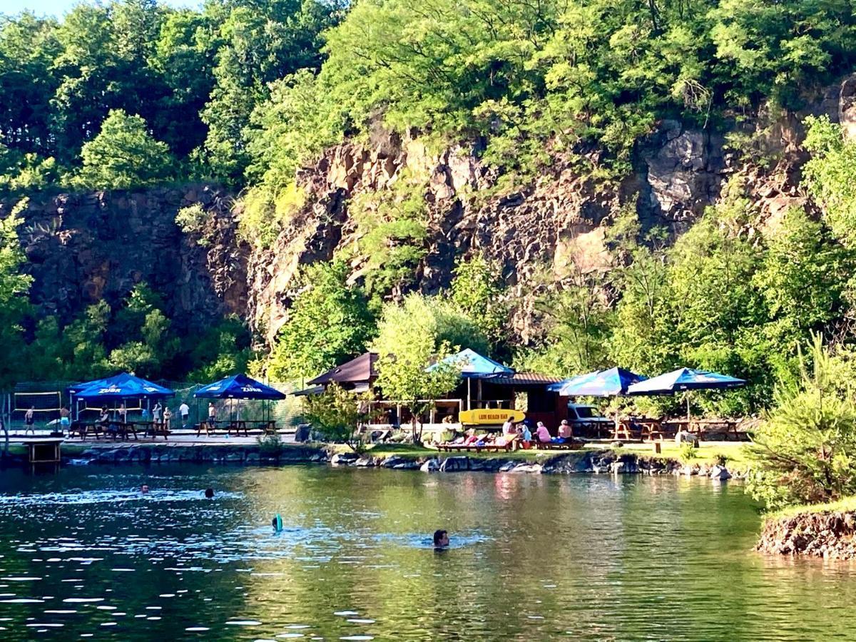 Ezathouse Devičie Hotel Krupina Buitenkant foto